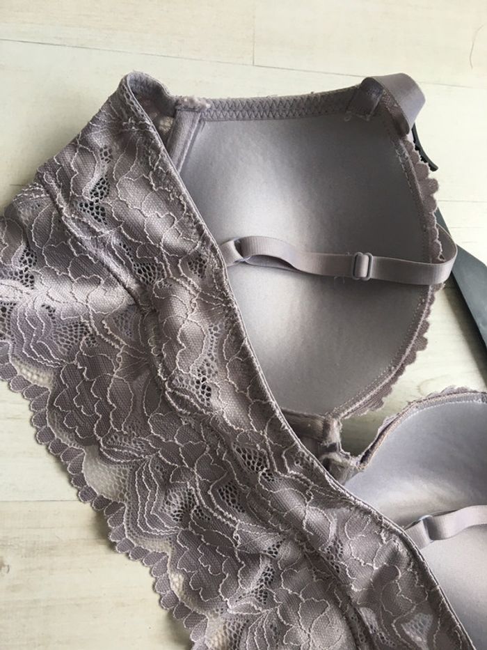 Soutien-gorge bustier en dentelle - photo numéro 6