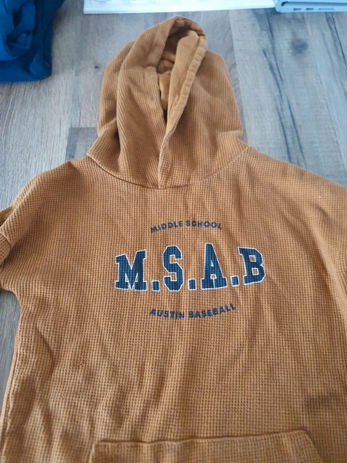 Pull à capuche 5 ans - photo numéro 4