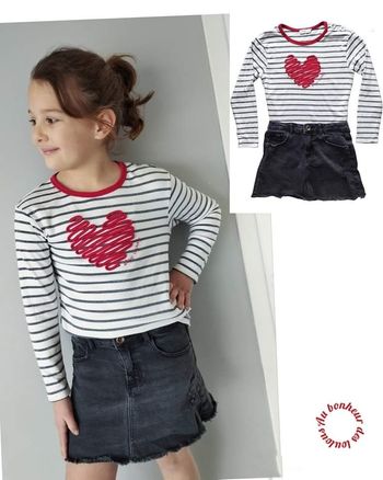 8 ans ensemble teeshirt orchestra et jupe Zara