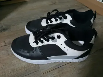 Baskets basses noires & blanches