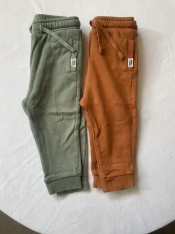 Lot joggings 24 mois