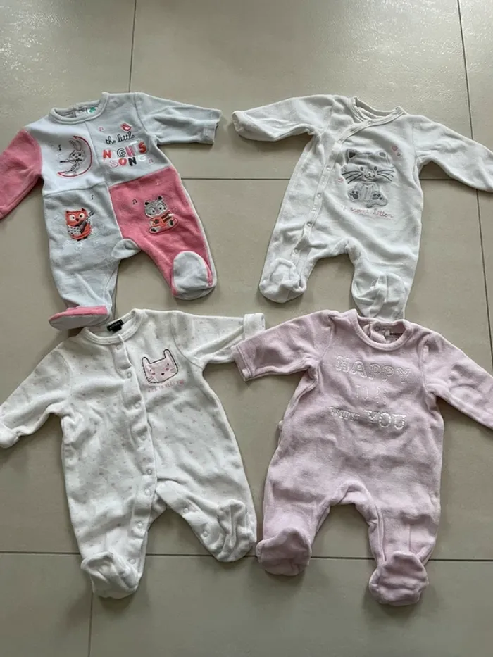 Pyjamas bébé fille 1 mois - photo numéro 3