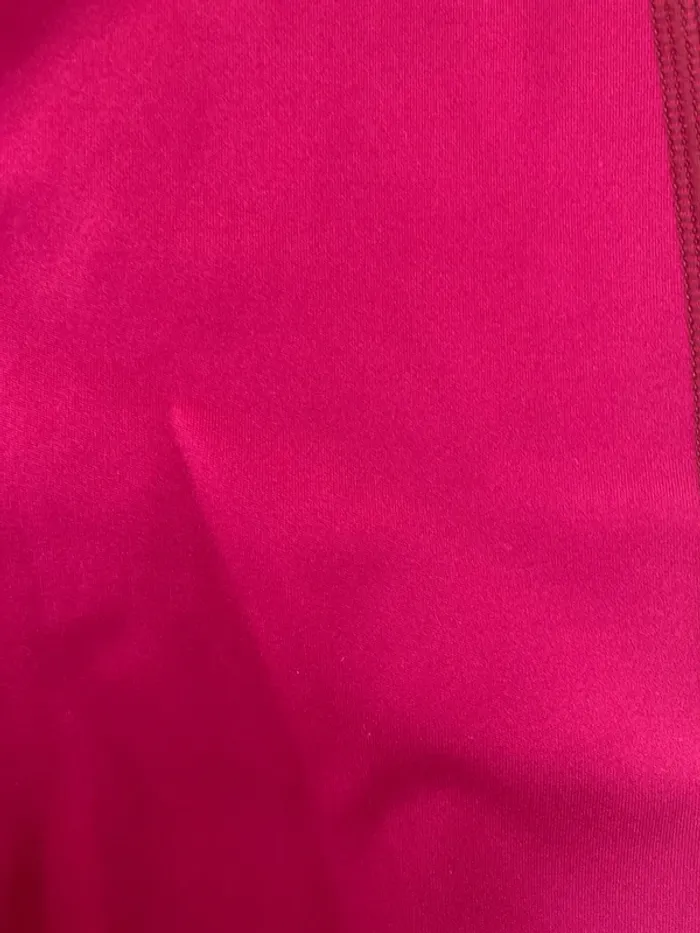 Legging rouge framboise fabletics - photo numéro 2