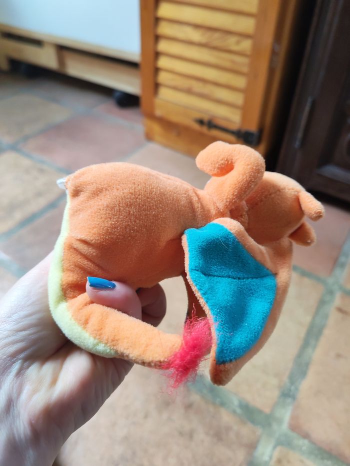 Peluche Pokémon Dracaufeu - photo numéro 3