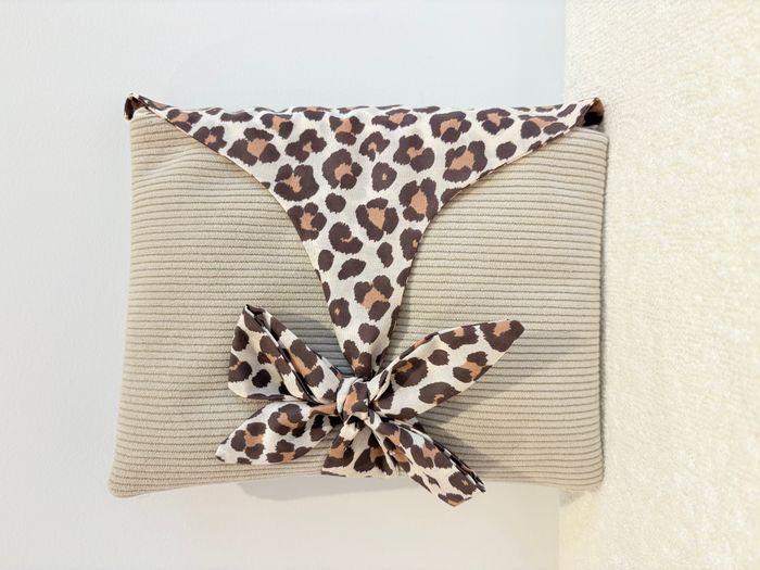 Pochette à livre de poche (ou liseuse) Beige Léopard