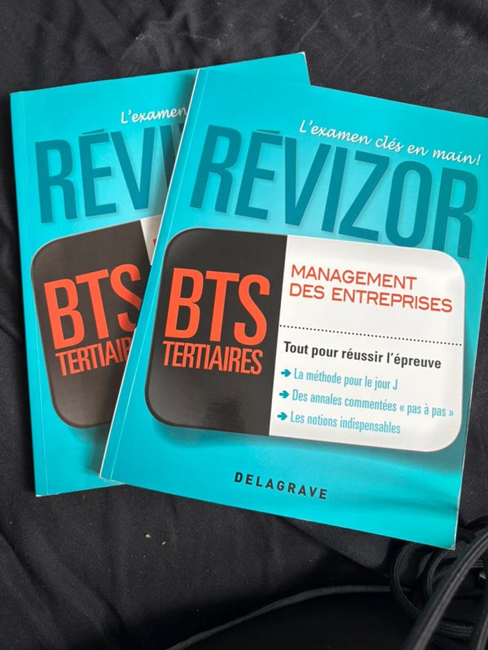 Lot de livre bts tertiaires / Eco Droit-Management