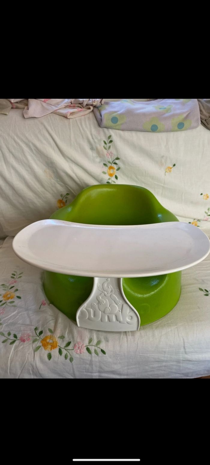 Siège bumbo avec tablette