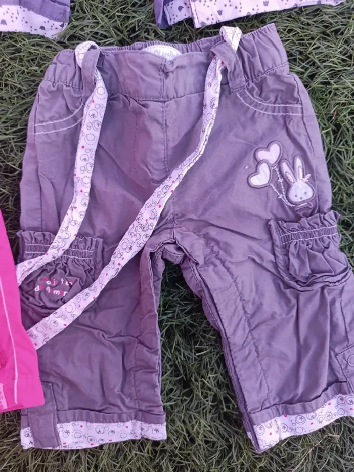 pantalons 
3 mois