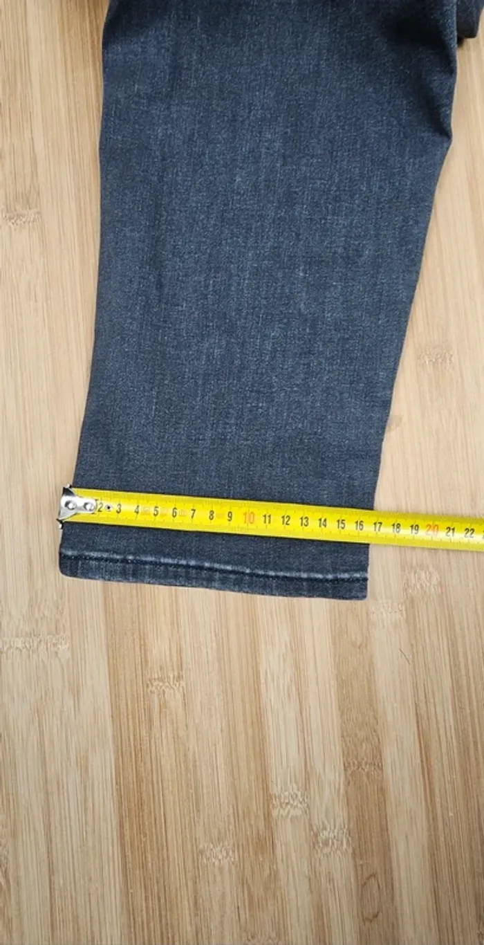 Levi's Classic crop T:48 W33 - photo numéro 15