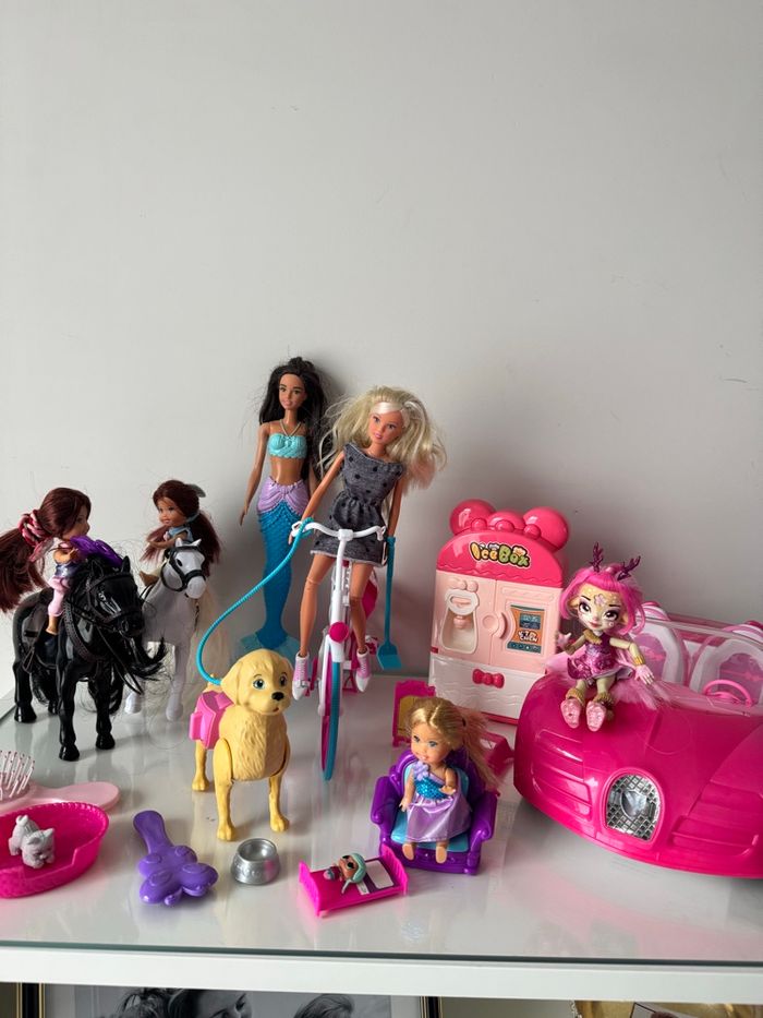 🪀 Lot Barbie - véhicules - animaux - sirène - petite cuisine- bon état très bon état