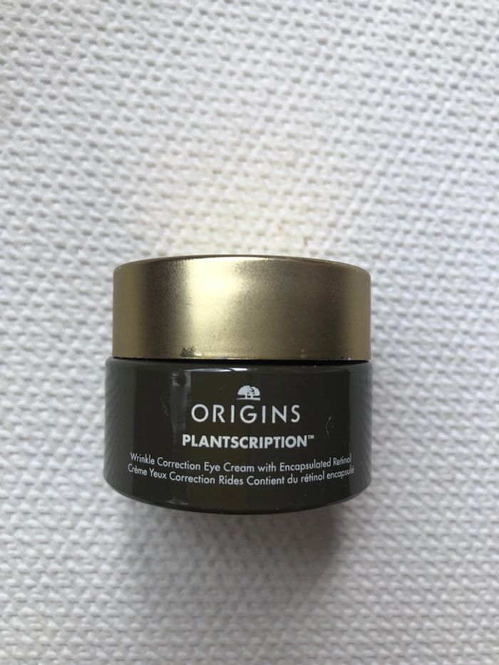 Crème yeux correction rides contient du retinol encapsule - photo numéro 2