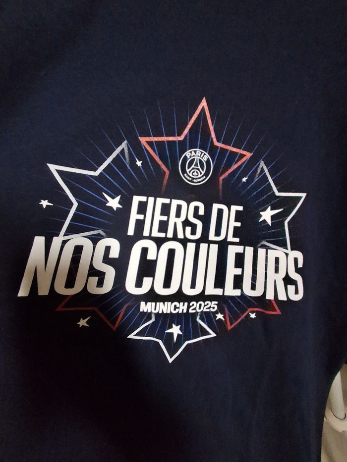 Tee-shirt PSG taille L FIERS DE NOS COULEURS - photo numéro 2