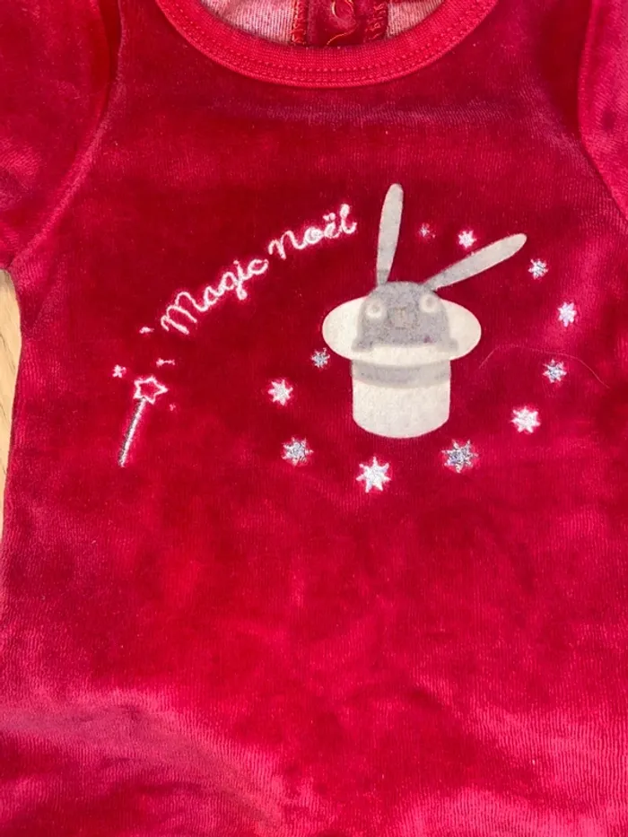Pyjama rouge “Un tour de magie” Vertbaudet - Taille Naissance - photo numéro 3