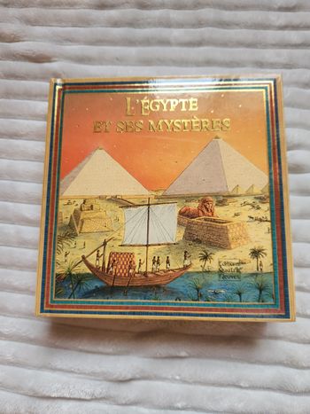 Livre enfant L’Égypte et ses mystères – Très bon état