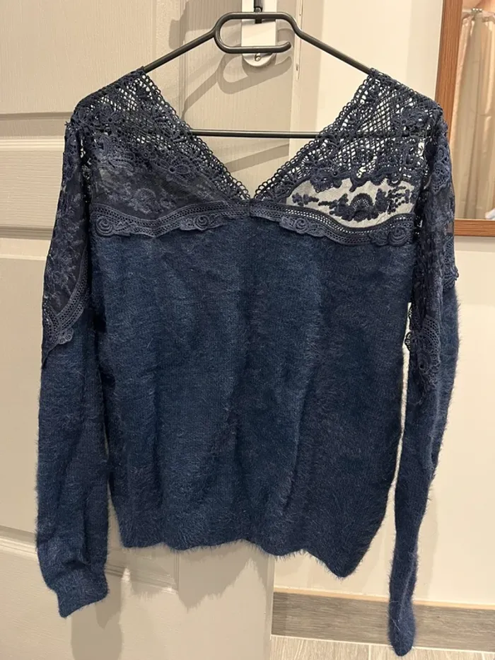 Pull dentelle