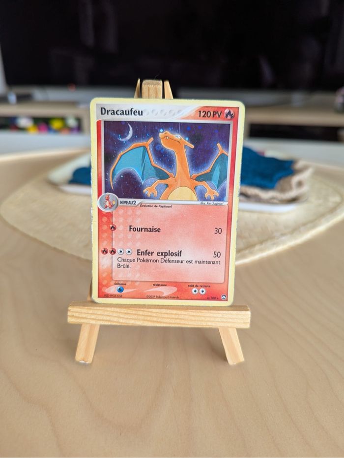 Dracaufeu holographique 6/108