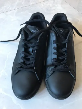 Baskets homme puma pointure 45 Smash V2 L noir portés un fois