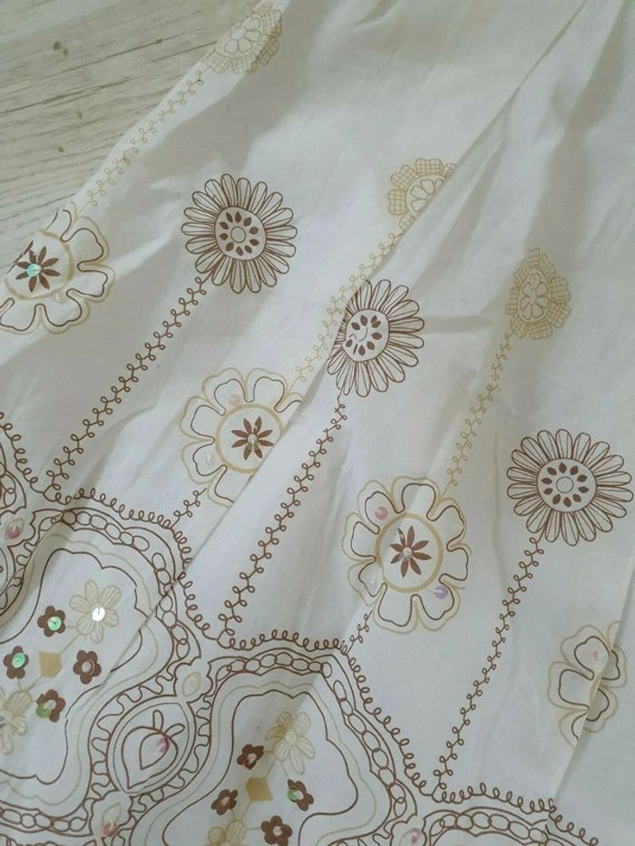 Belle jupe blanche, motifs floral beige et paillette T: 42 - photo numéro 6
