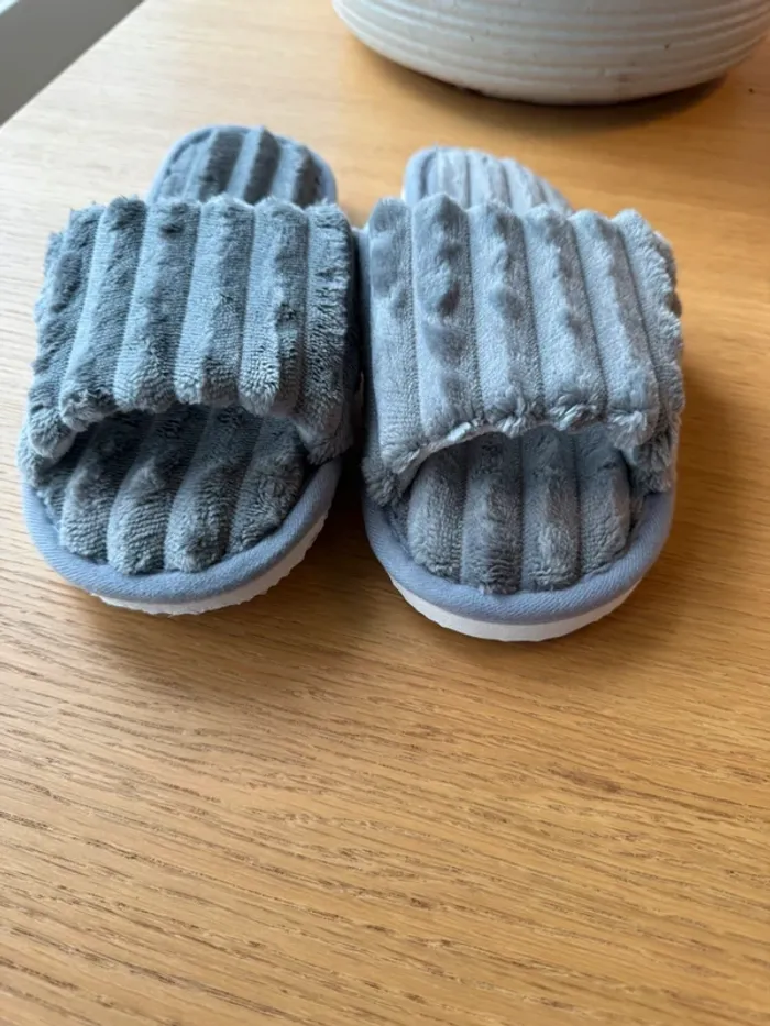 Claquette confortables femme taille 40-41 grises neuves - photo numéro 2