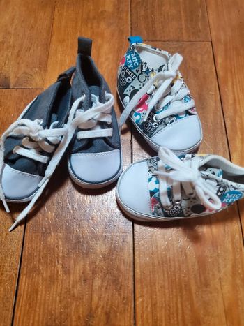 Lot 2 paires baskets toiles 3/6mois