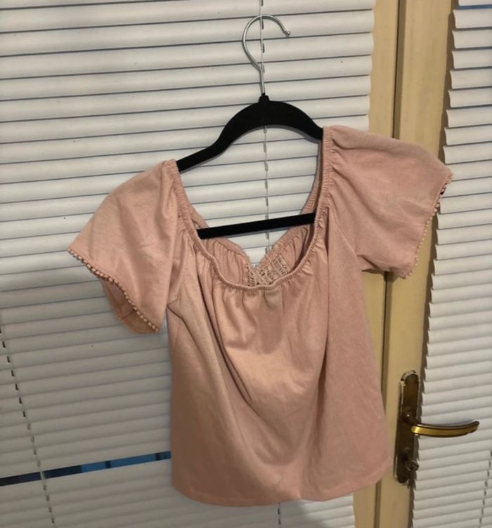Tee shirt à mettre sur les épaule - photo numéro 3