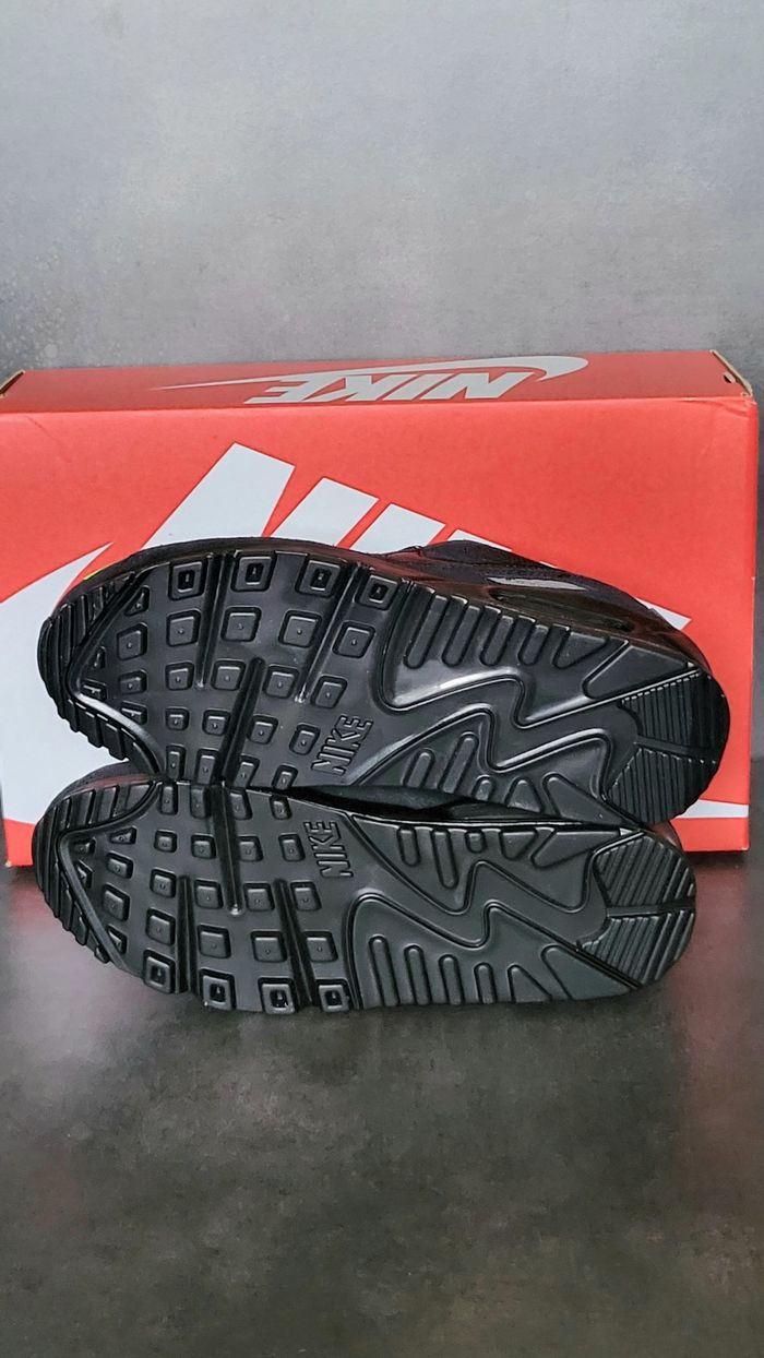 Nike Air Max 90 Black Cool Grey Volt - FQ2377001 - Unisex - Size : 38.5 🌈🌈 - photo numéro 5