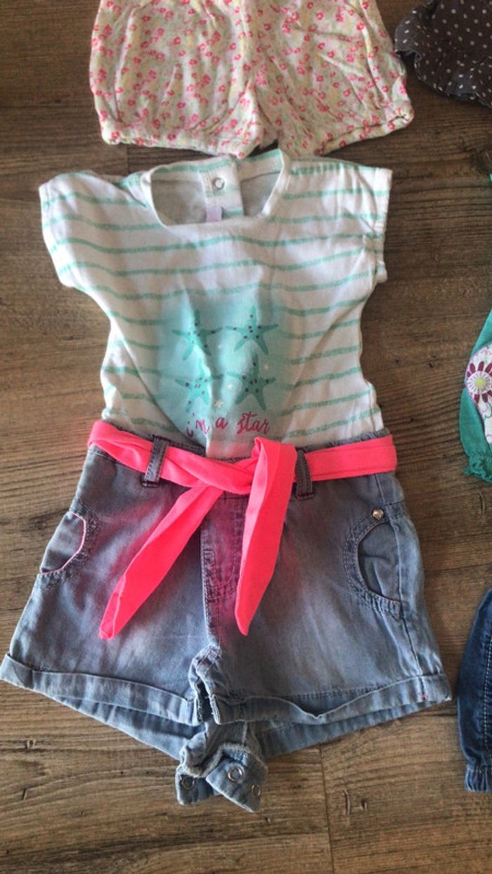 Lot de vêtements tee-shirts short  robe pantalon 3 mois - photo numéro 2