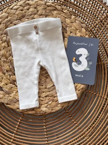 Legging blanc Kiabi taille trois mois