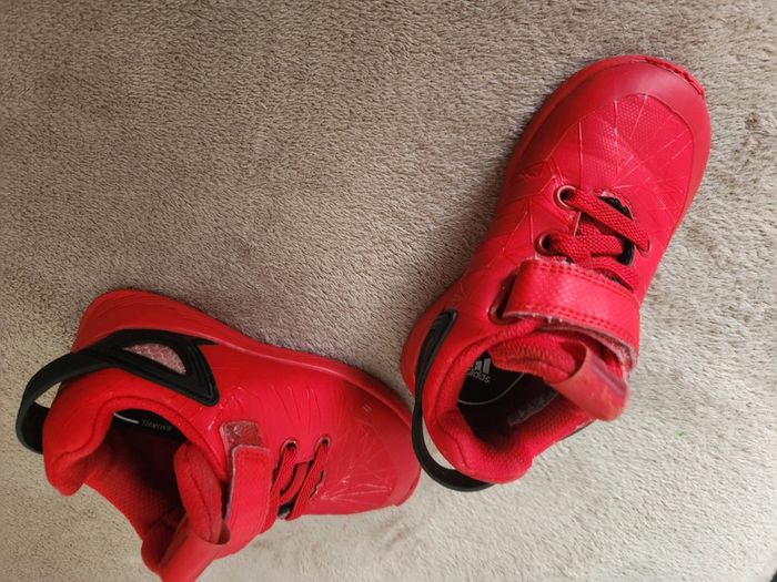 Baskets Adidas spiderman marvel