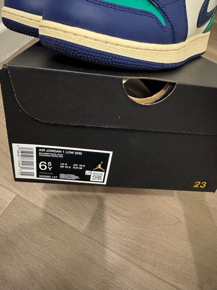 Paire de basket Jordan - photo numéro 5