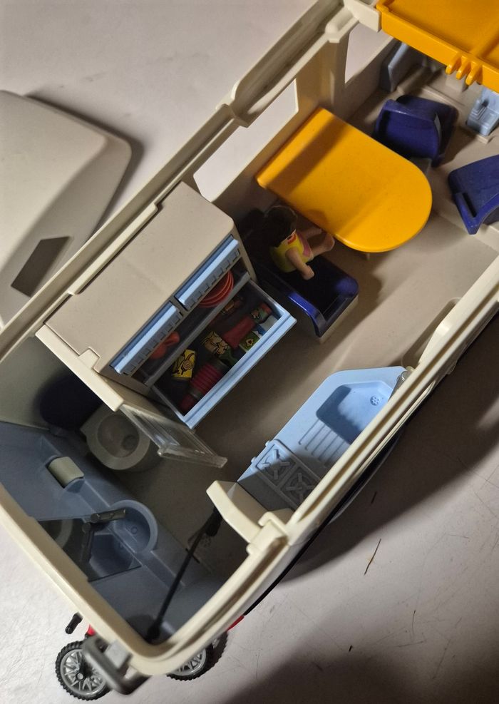 Playmobil 4859 grand Camping-car familial - photo numéro 10