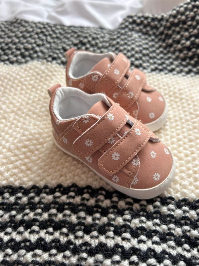Chaussures bébé 3-6 mois