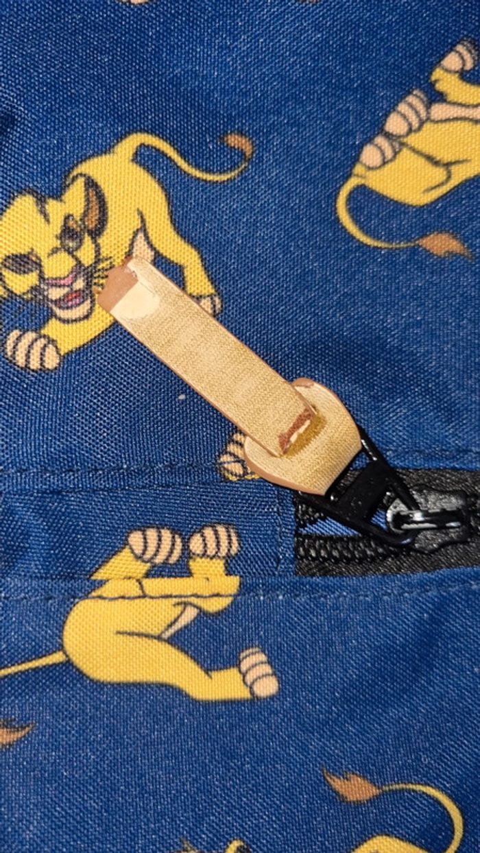 Sac le roi lion en très bon état - photo numéro 6