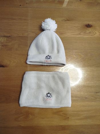 Cache cou et bonnet