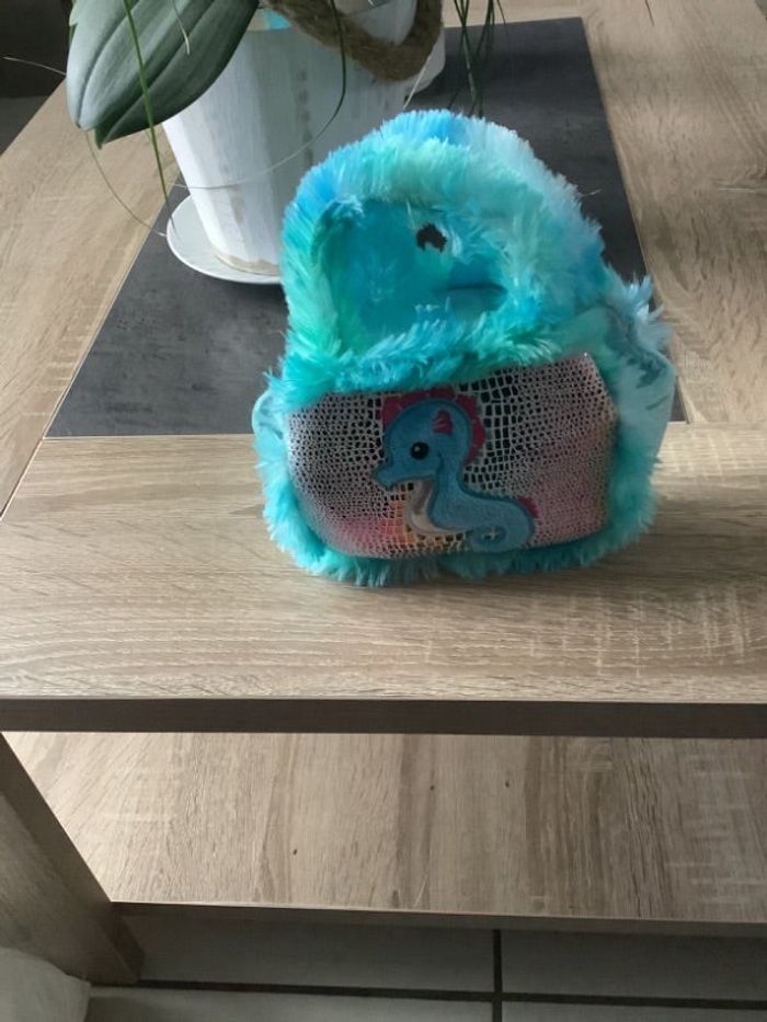 Sac hippocampe hauteur 12 cm largeur 15 cm