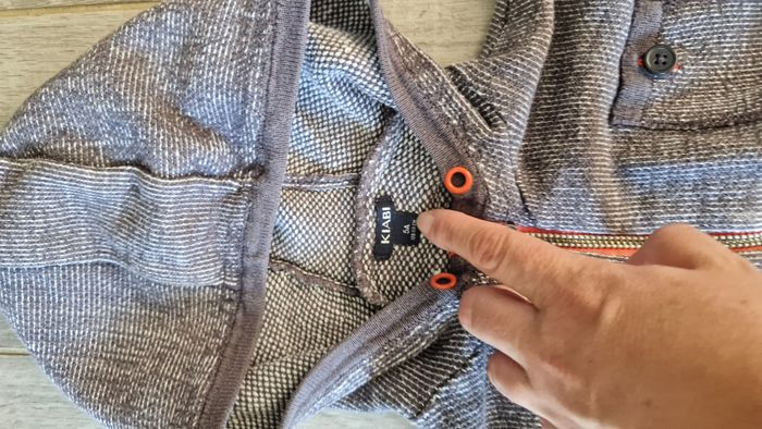 Lot 2 gilets léger, taille 5 ans - photo numéro 4