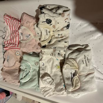 7 pyjama taille 0 mois