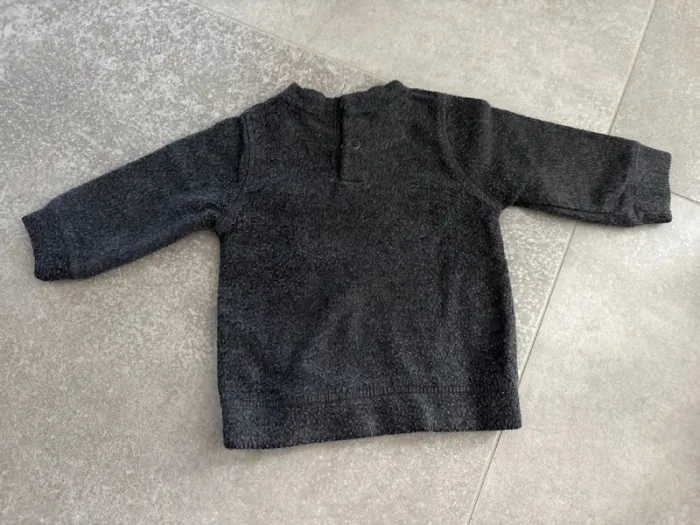 Pull polaire 6 mois - photo numéro 2