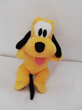 peluche chien pluto disney