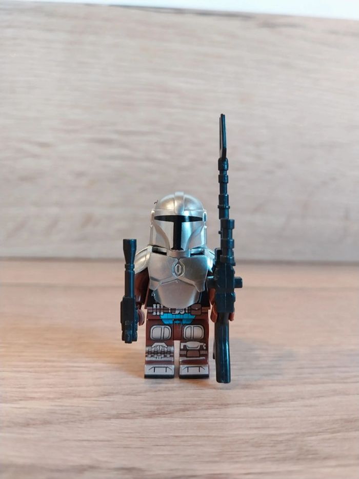 Figurine type lego Mandalorian star wars
