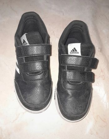 Basket Adidas taille 31 💫