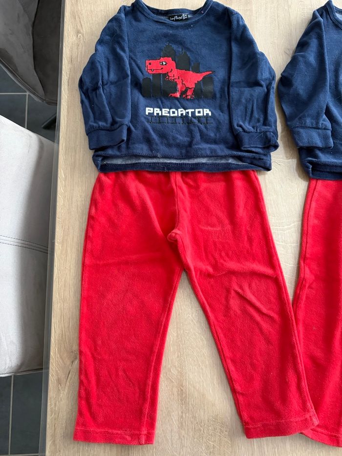 2 pyjamas velours - photo numéro 3