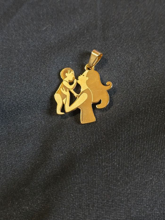 Pendentif enfant maman
