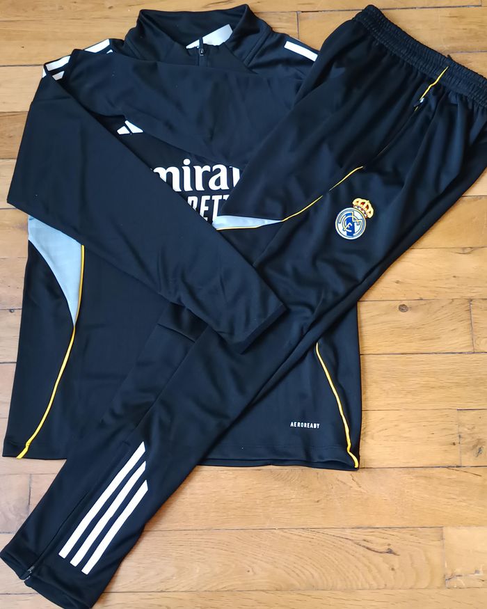 Beau survêtement taille 13/15 ans RMCF 2026 neuf - photo numéro 2