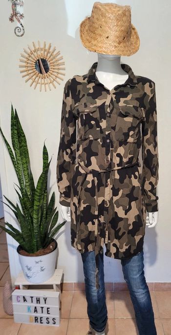 Tunique ou robe militaire
