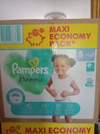 Pampers 70 couches harmonie taille5
