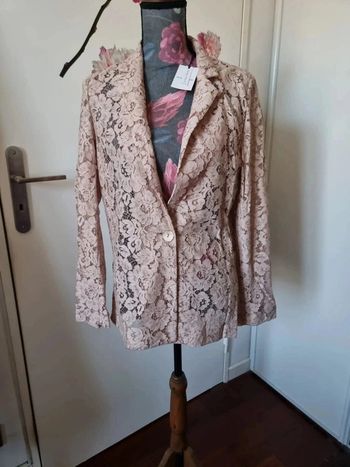 Veste en dentelle Un Jour Ailleurs neuve