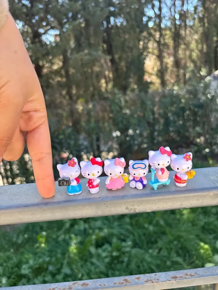 Lot 6 petite figurine hello kitty - photo numéro 2