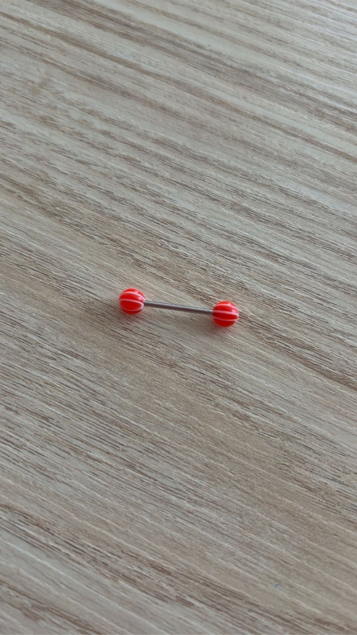 Piercing à la langue en acier inoxydable