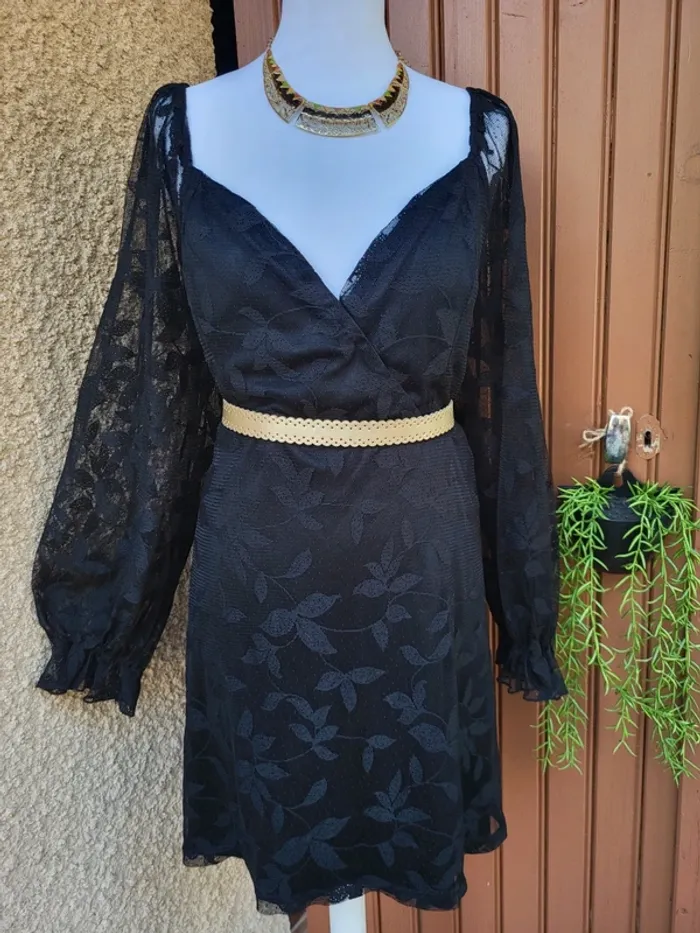 Robe tulle fleuri noir sbetro taille 48